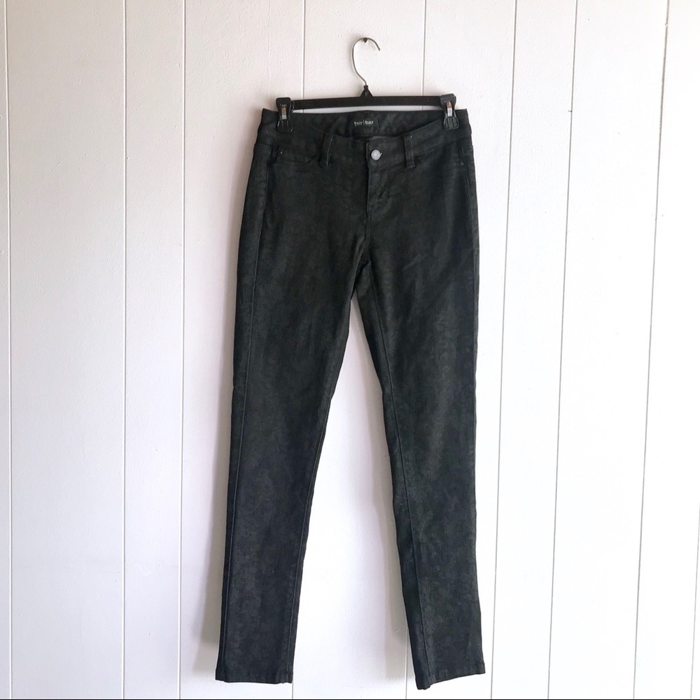White House Black Market Black Paisley Skinny Jean